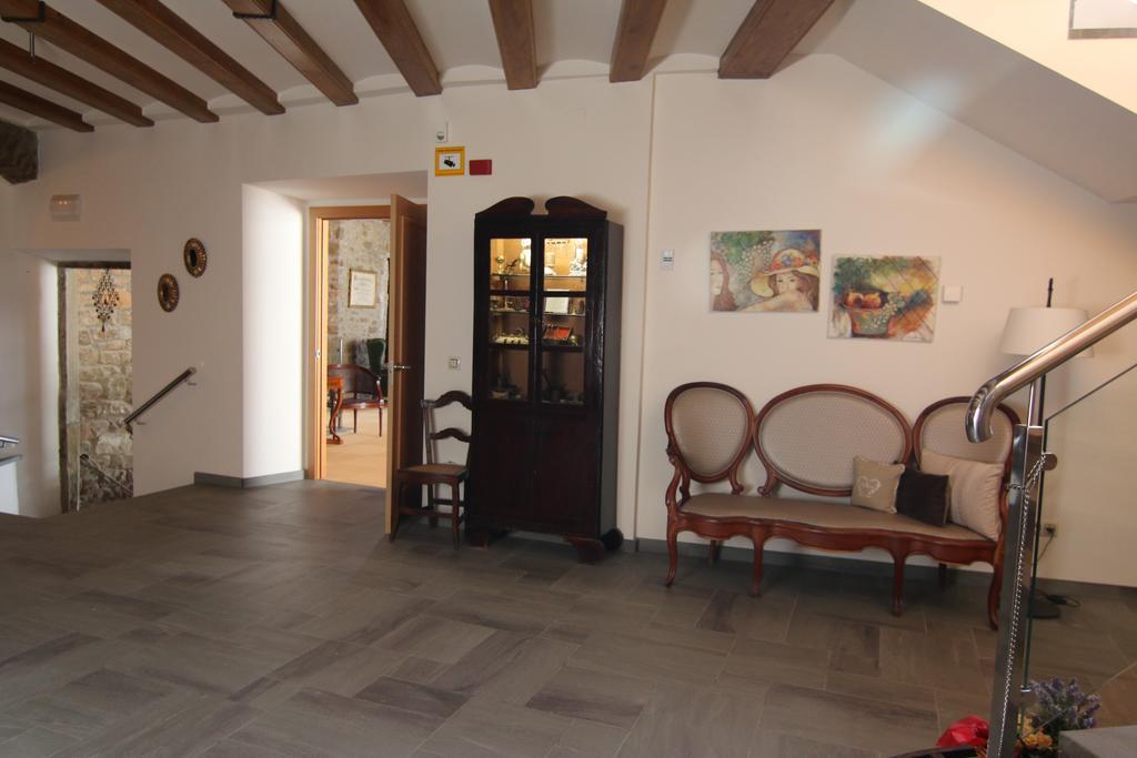 Hostal Palouet De Segarra Eksteriør bilde